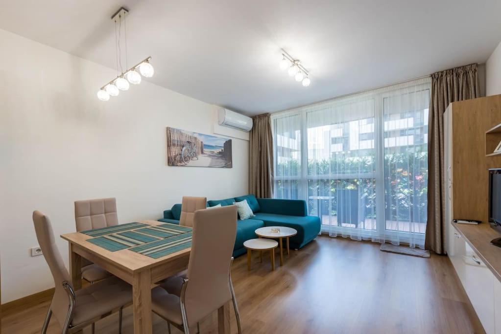 Labyrinth Apartment - Free Parking Space Included Várna Kültér fotó