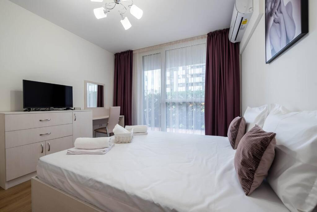 Labyrinth Apartment - Free Parking Space Included Várna Kültér fotó